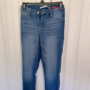 Celebrity pink jeans. Skinny juniors